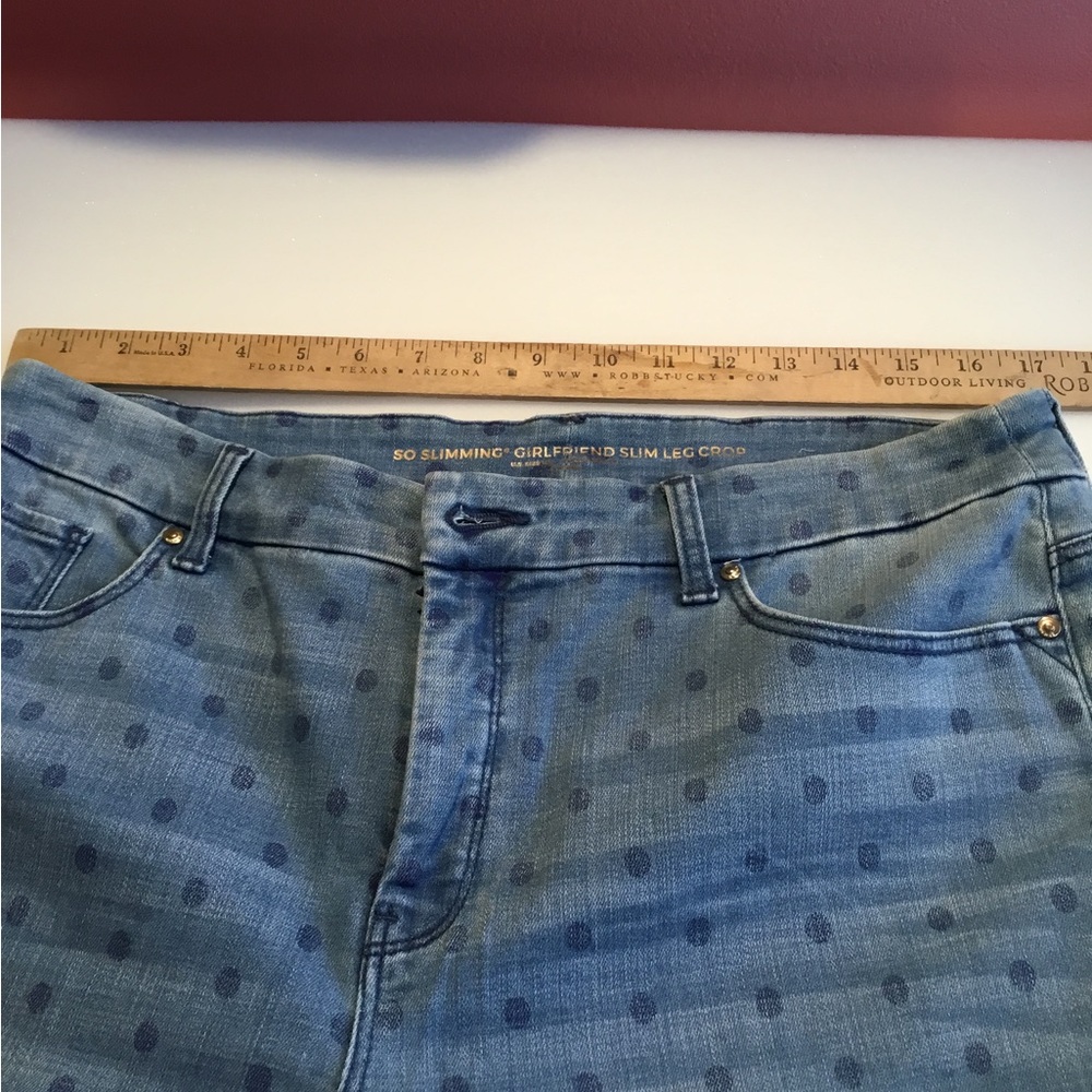 Chico’s So Slimming Girlfriend Slim Leg Crop polka dot  size 12-14 EUC